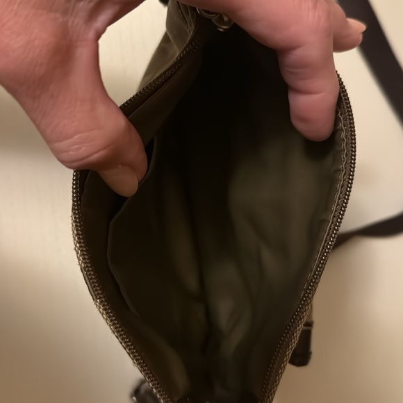 Coach - Picture 3 of 3